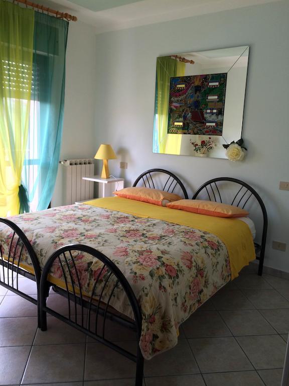 B&B Mirella Citta Sant'Angelo Cameră foto