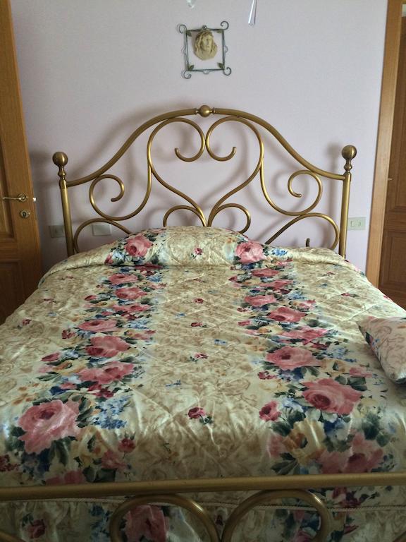 B&B Mirella Citta Sant'Angelo Cameră foto