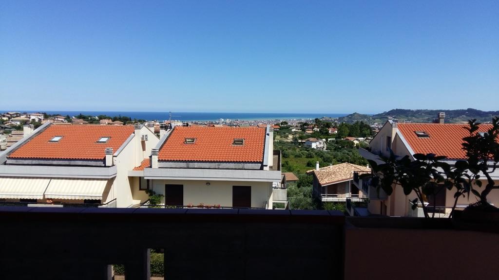 B&B Mirella Citta Sant'Angelo Exterior foto
